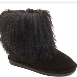 New bearpaw Boo black boots short shaft long fur